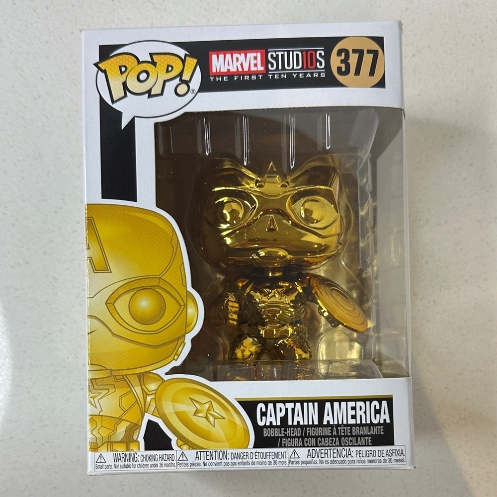 Funko Pop Captain America #377 Gold Chrome Marvel Studios 10 Years